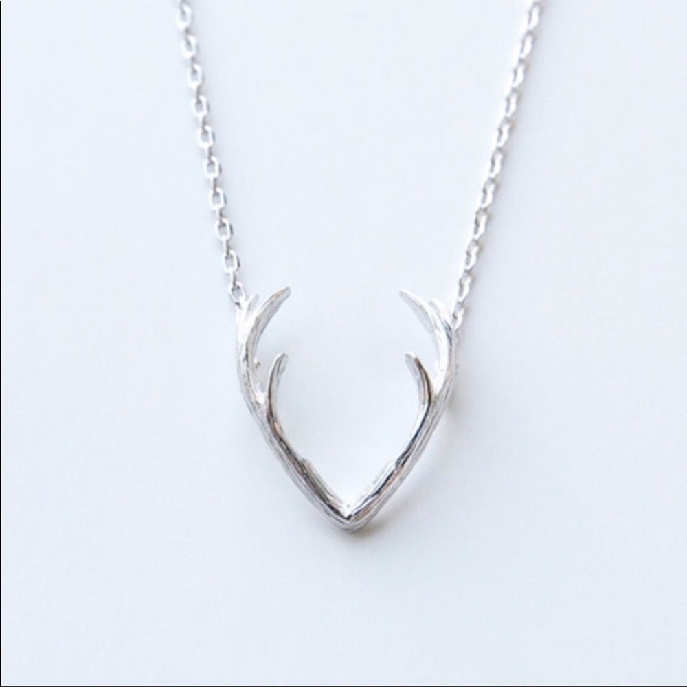 🟣2 for 25.00🟣🆕 Deer Antlers Necklace